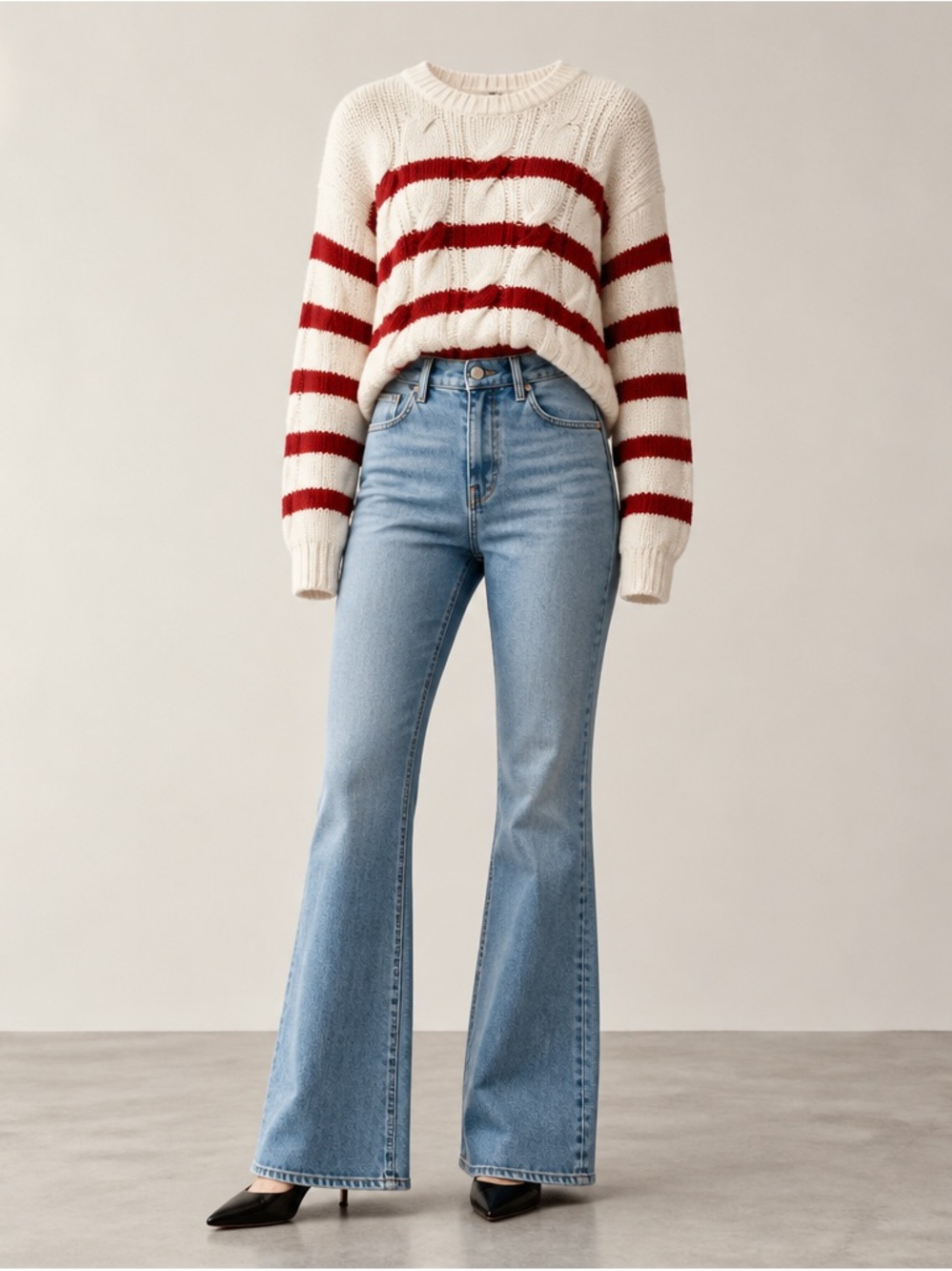 Women’s cable short red and cream sweater. NWT.
